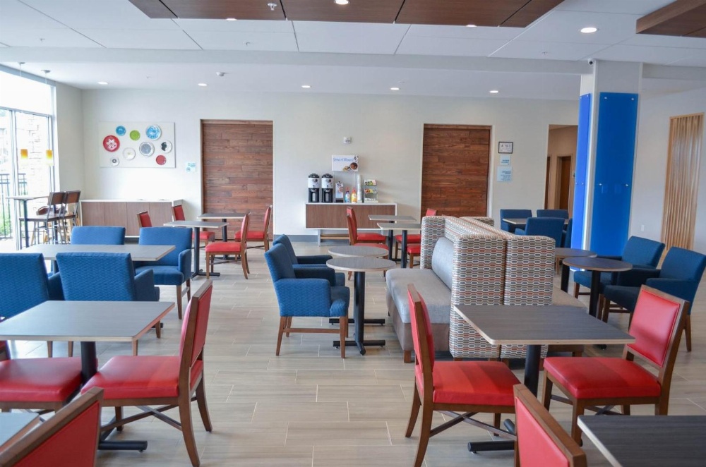 Holiday Inn Express & Suites Raleigh Airport - Brier Creek Main image